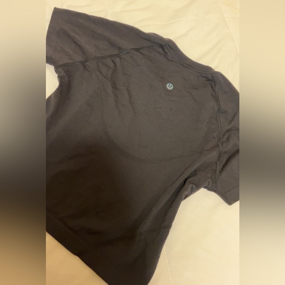Lululemon short sleeve swiftly tech black cropped length size 6 - Picture 4 of 6